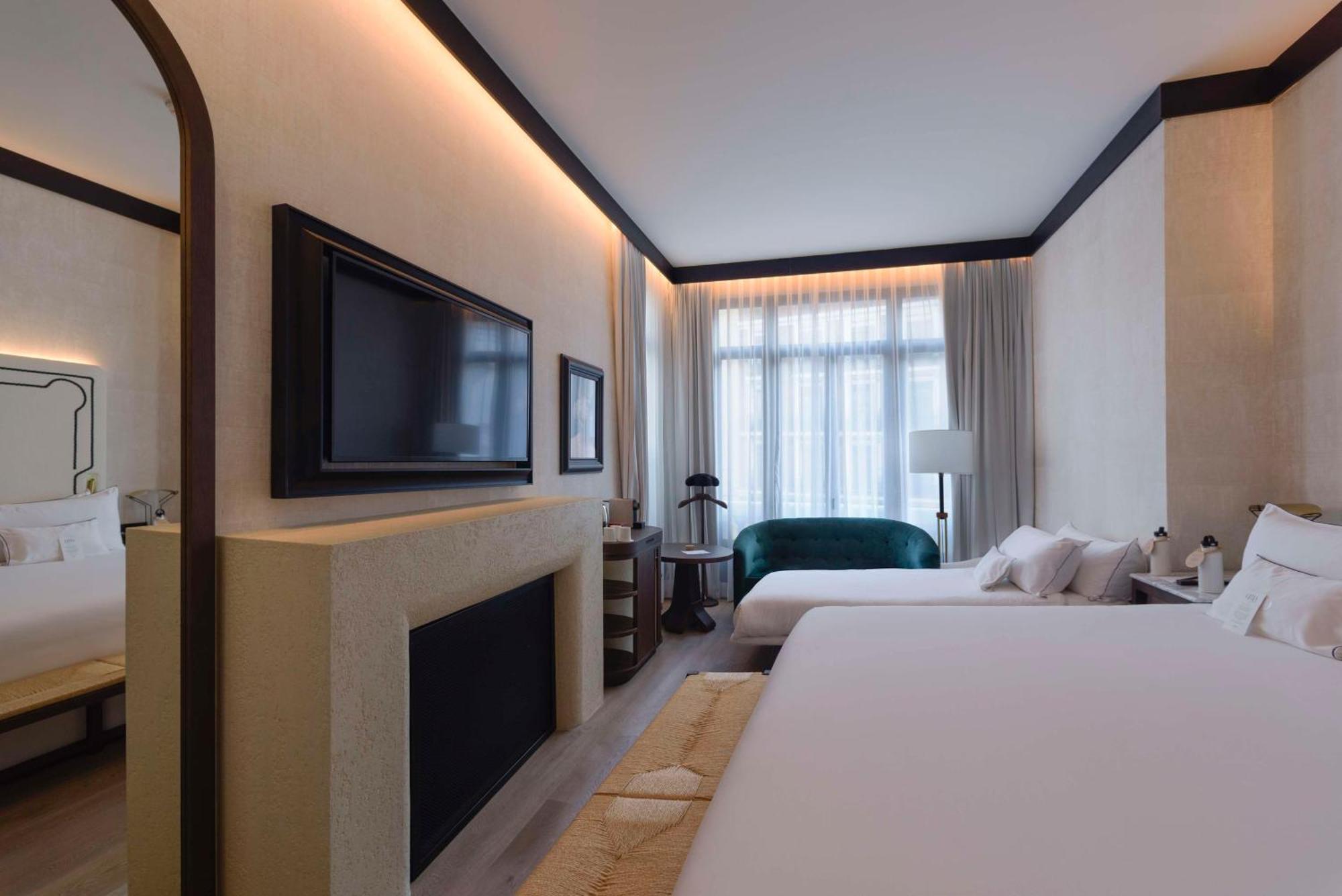 Hotel Montera Madrid, Curio Collection By Hilton Εξωτερικό φωτογραφία