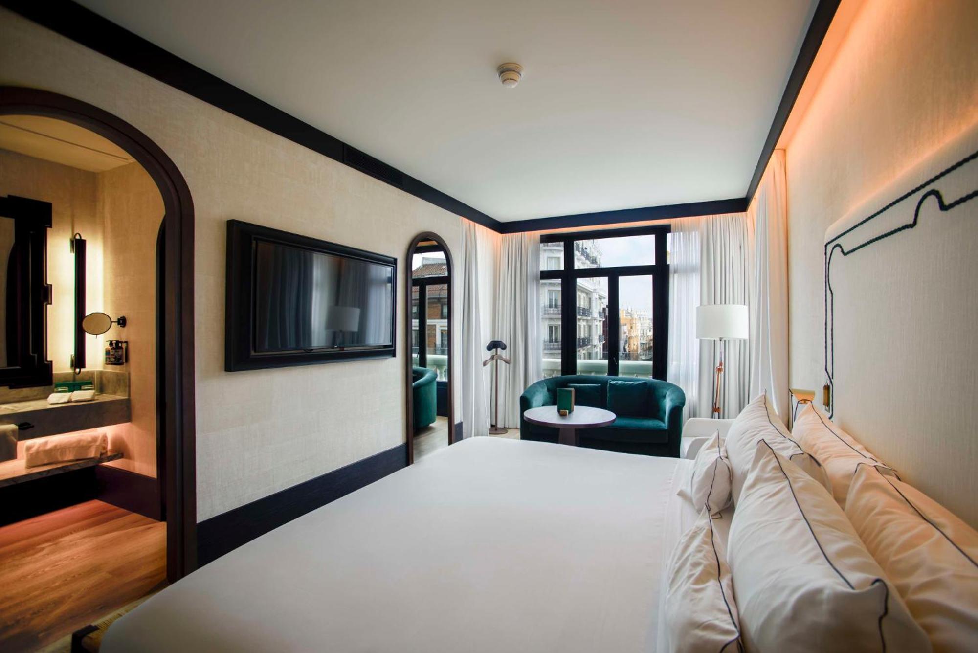 Hotel Montera Madrid, Curio Collection By Hilton Εξωτερικό φωτογραφία
